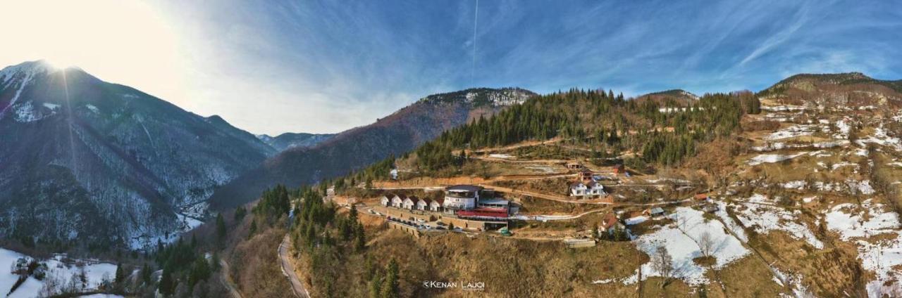 Hotel Panorama Rugove เปเย ภายนอก รูปภาพ