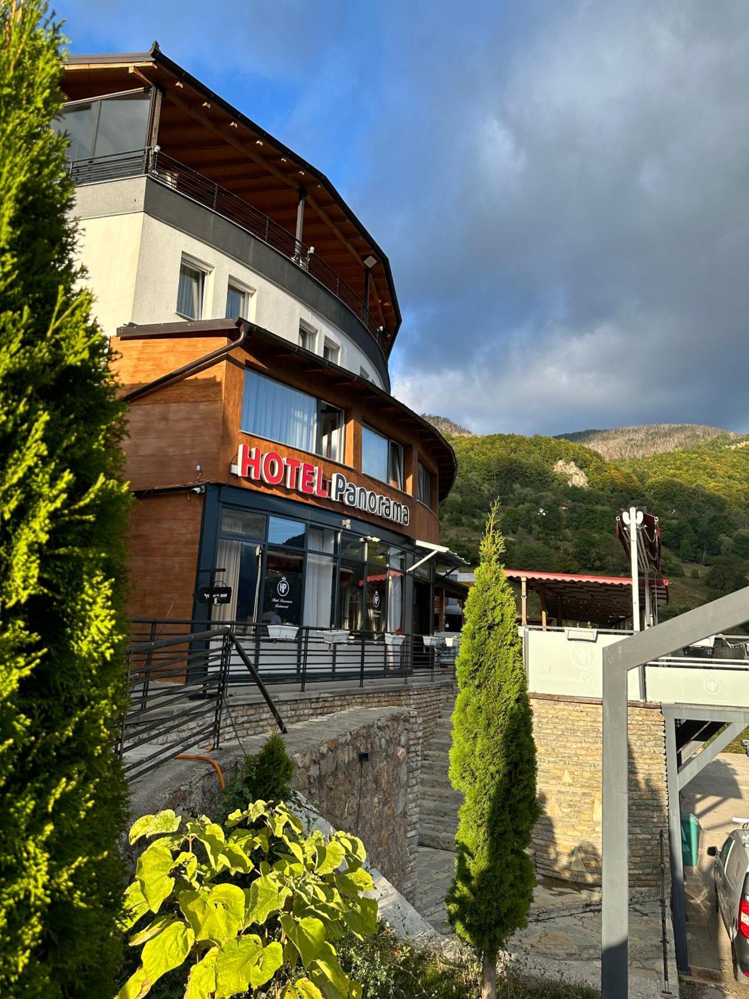Hotel Panorama Rugove เปเย ภายนอก รูปภาพ
